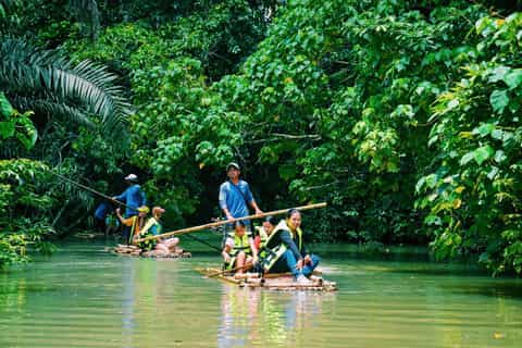 Krabi: Bamboo Rafting, Kayaking and Temple Tour with Lunch