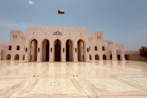 Muscat: City Tour with Local