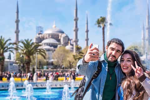 Istanbul: Blue Mosque and Old Town Guided Historical Tour