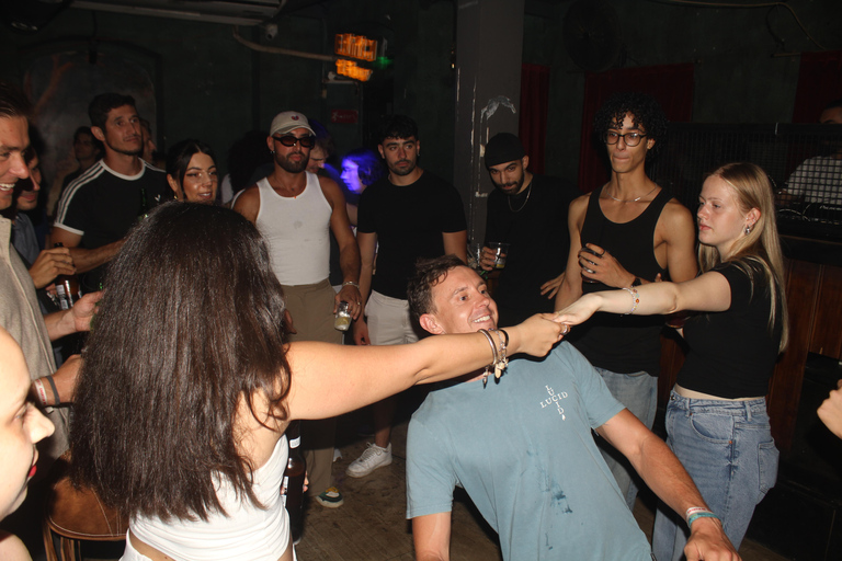 Explore Istanbul Night Life: Pub Crawl