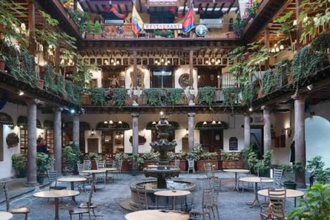 Quito: Chiva Party, Chocolate, and Quito Flavors Quito de Fiesta: Chiva, Chocolate, and Flavors of Quito