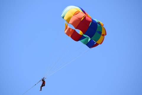Boracay: solo of tandem parasailing-ervaringSolo parasailen