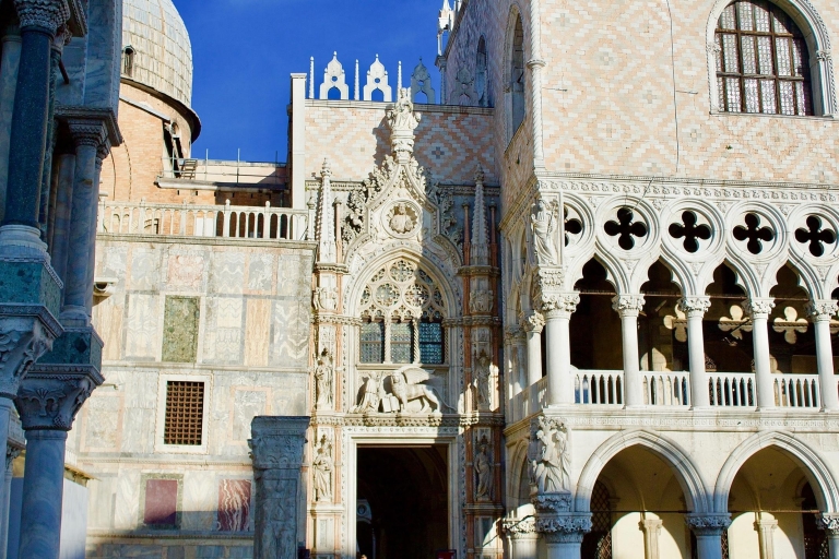Venecia: basílica y Palacio Ducal con paseo en góndolaTour en grupo en francés