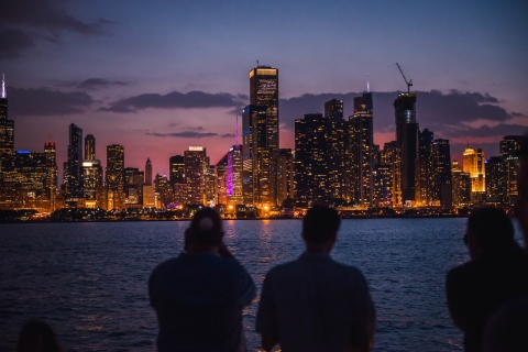 Chicago: 90-Minute River and Lakefront Cruise at Night Night Cruise with Priority Boarding