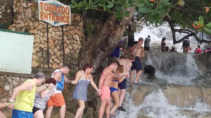 dunns river falls tour from montego bay negril ocho rios