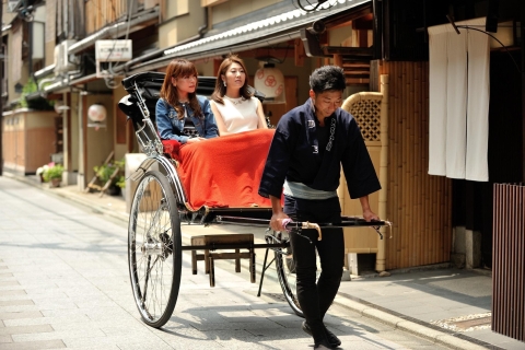 Kioto: recorrido privado en rickshaw por el área de Gion y Higashiyama130 minutos como un recorrido local: Templo Kiyomizu y Gion
