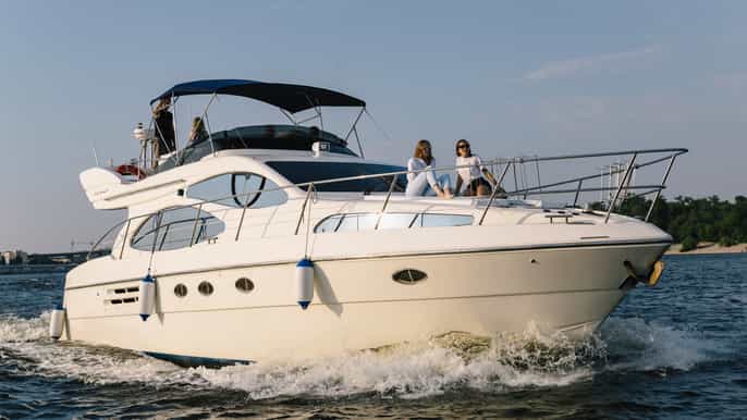 kiev vip 2hour private yacht trip with drinks included