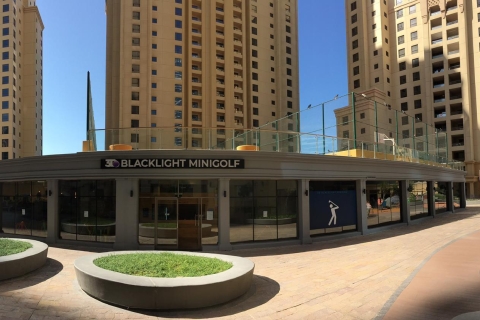 Dubaj: trójwymiarowa gra w minigolfa Glow-in-the-Dark Blacklight