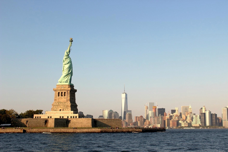 NYC: Visita à Estátua da Liberdade e excursão a pé de 3h em ManhattanNYC: Estátua da Liberdade e passeio turístico a pé