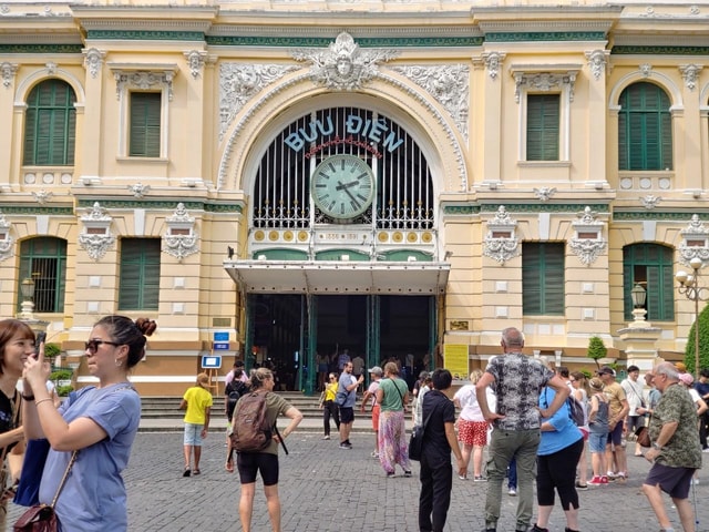 Ho Chi Minh City Tour Half Day By Car