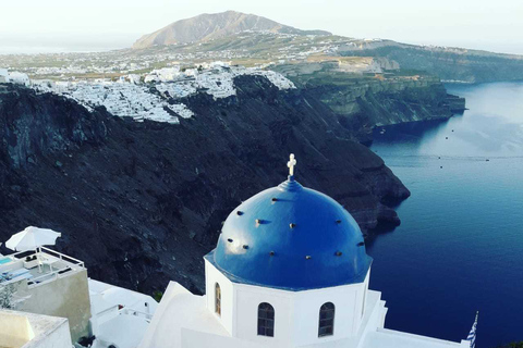 Santorini in a private full-day tour, wine tasting includedSantorini: Private Full-Day Sightseeing Tour( 6-8 hours )