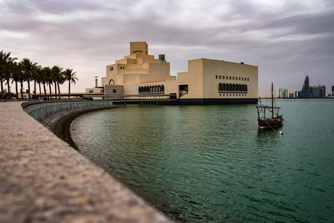 Depuis Doha : croisière en boutre traditionnel avec prise en charge et retour