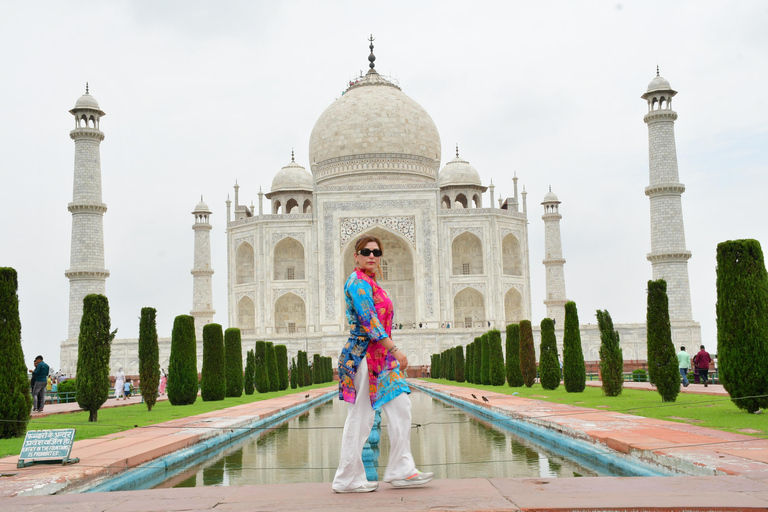 From Bangalore: Private 2Day Taj Mahal & Agra Tour by Flight