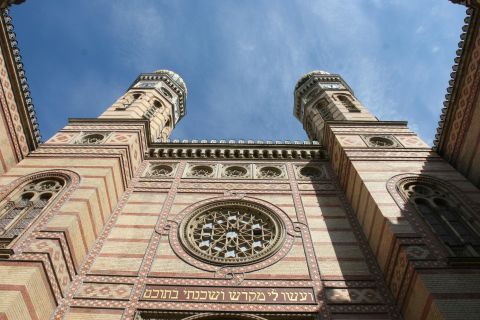 Budapeszt: wycieczka z przewodnikiem po dziedzictwie żydowskim z biletem do synagogi