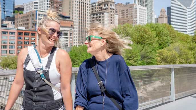chicago millennium park walking tour with photoshoot