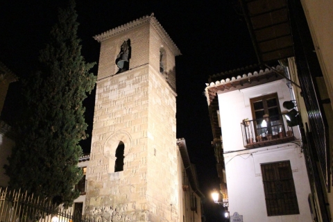 Granada: Albaicín w Dark Walking Tour