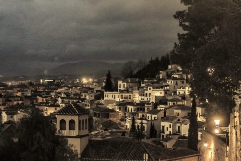 Granada: Albaicín en la Caminata Oscura