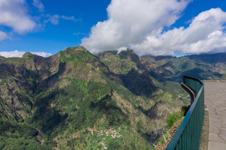 Madeira: tour de medio día por el Valle de las MonjasTour privado con recogida en el hotel
