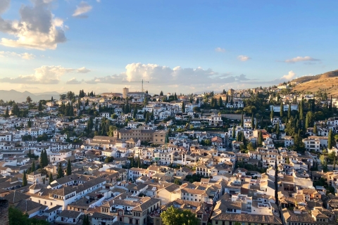 Granada: Prywatna piesza wycieczka po Albaicin, wpisana na listę UNESCO