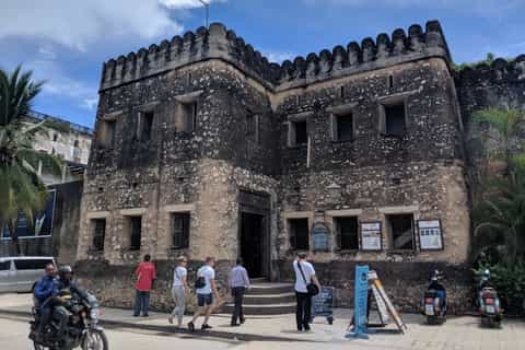 Stonetown Historical Walking Tour & Traditional Lunch