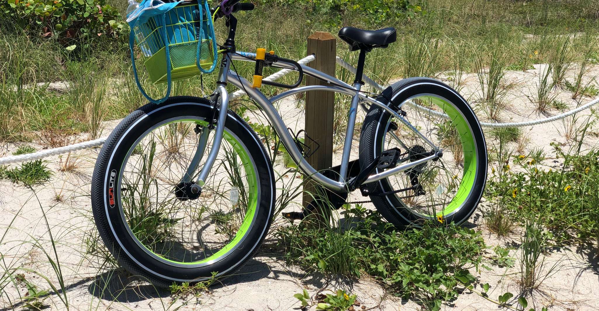 Miami, South Beach Fat Tire Beach Rider Bike Rental - Hizvo