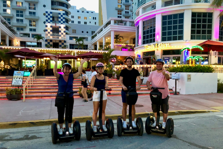 Miami: Panoramiczna nocna wycieczka segwayem po South Beach