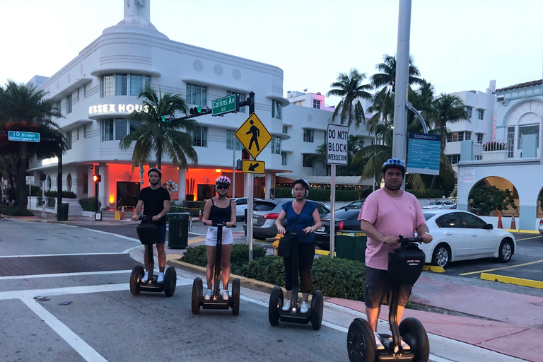 Miami: Panoramiczna nocna wycieczka segwayem po South Beach