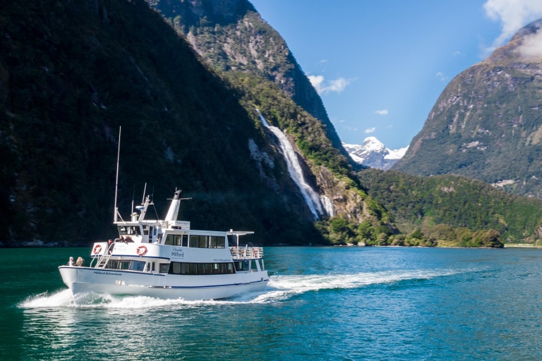 Milford Sound: Boutique Small-Boat Cruise From Queenstown: Small Group Tour with Pickup