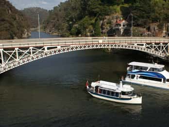 Launceston: 4-Hour Batman Bridge Luncheon Cruise