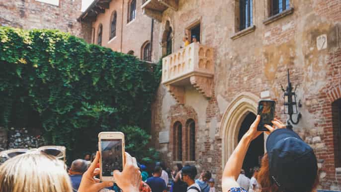 verona wandeltocht met skiptheline arena ticket