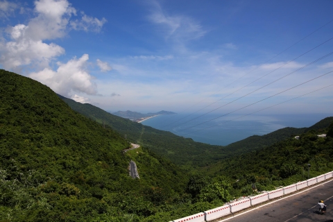 Von Hue: 5-stündige Sightseeing-Fahrt nach Hoi An mit dem Privatwagen