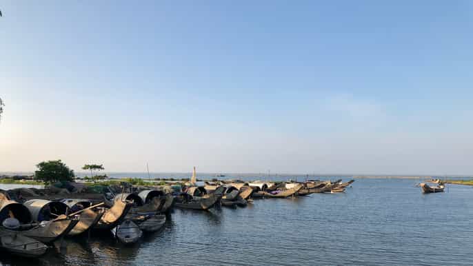 from hue 5hour sightseeing drive to hoi an by private car