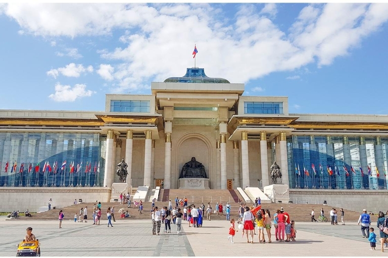 Ulaanbaatar: Full-Day Sightseeing City Tour Tour & Traditional Mongolian Show