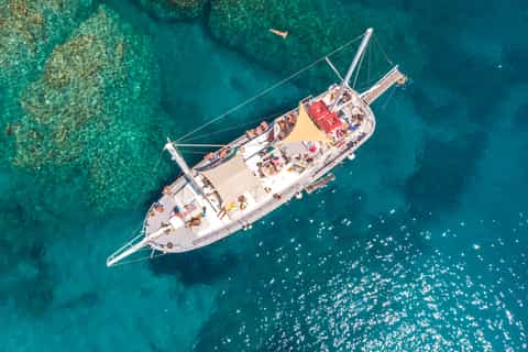 From Rhodes: Day Cruise with Snorkeling and Lunch Buffet