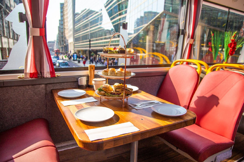 London: Afternoon Tea Bus mit einem Glas ProseccoLondon: Panorama-Bustour mit Nachmittagstee – Oberdeck