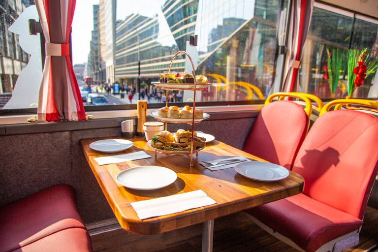 London: Afternoon Tea Bus mit einem Glas ProseccoLondon: Panorama-Bustour mit Nachmittagstee – Oberdeck