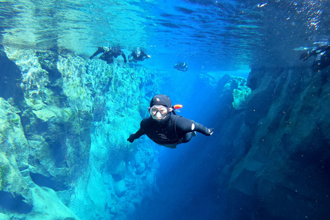 Vanuit Reykjavik: Silfra-snorkelen met onderwaterfoto'sOptie met een drysuit