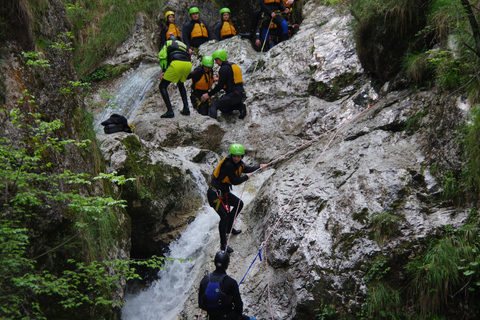 Bovec: Canyoning tocht van een halve dagBovec: Canyoningtrip van een halve dag