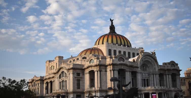Mexico City: Mexican Folklore Ballet photo 8