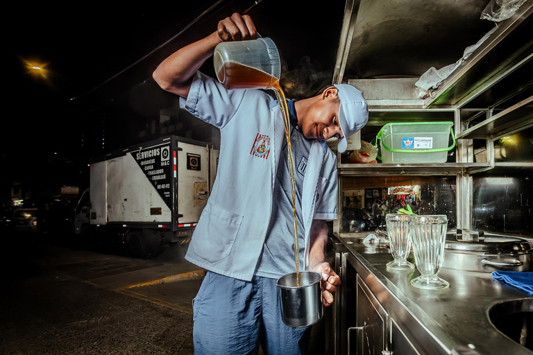 Lima: Criollo Nights Food Tour with 14+ Tastings