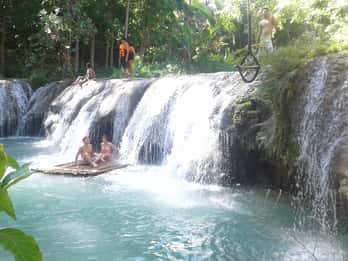 Dumaguete: Ilha de Siquijor e Cataratas de Cambugahay Tour particular