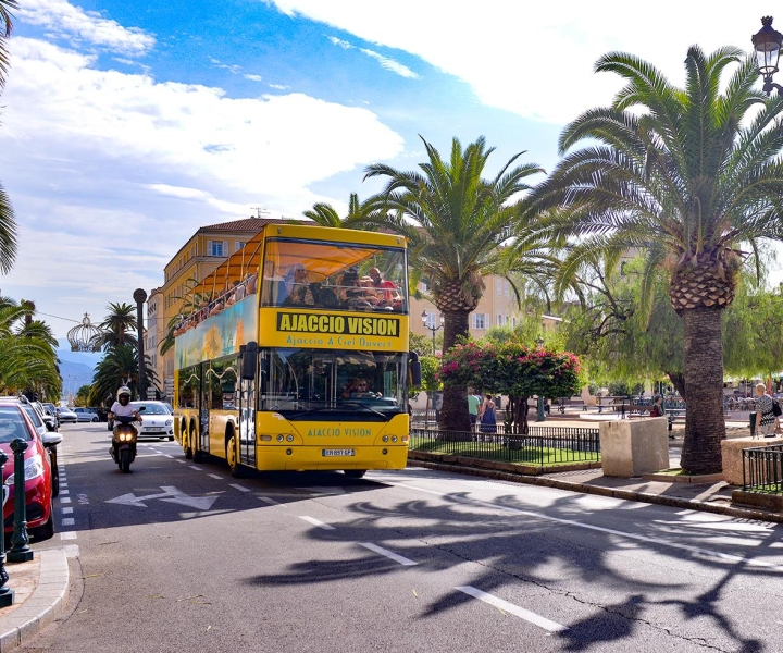 Ajaccio : visite de la ville et la côte en bus à toit ouvert