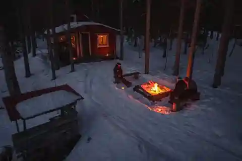 Överkalix: 2-Day Snowmobile Adventure with Overnight Stay