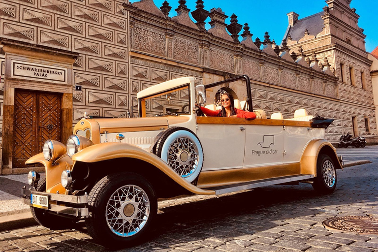 Prag: Stadttour im Oldtimer