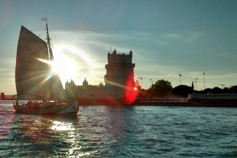 Lisboa: Cruzeiro Pôr do Sol no Rio Tejo em Barco TradicionalCruzeiro no Rio Tejo ao Pôr do Sol em Lisboa