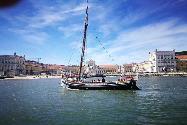 Lisbon: River Tagus Sightseeing Cruise in Traditional Vessel Lisbon: River Tagus Guided Sightseeing Cruise