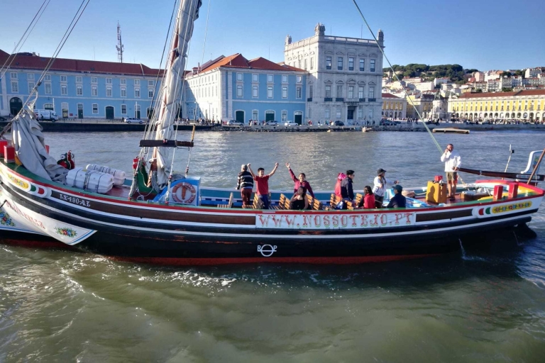 Lizbona: rejs po rzece Tag w tradycyjnym statkuLizbona: rejs z przewodnikiem po rzece Tag