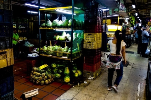 Medellín: Prueba frutas exóticas y explora los mercados localesMedellín: Degusta frutas exóticas y explora los mercados locales En