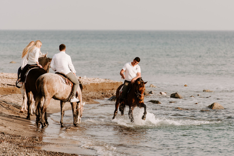 Santorini: Experiencia a caballo en un paisaje volcánico