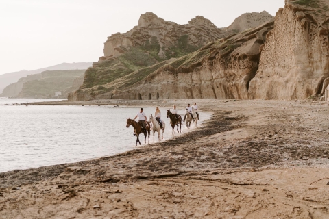 Santorini: Experiencia a caballo en un paisaje volcánico